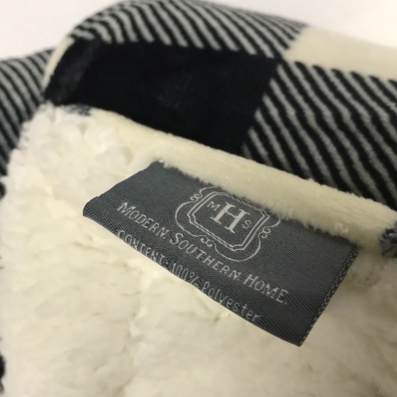 Buffalo check Throw NWT cozy fleece Throw black - Picture 8 of 10